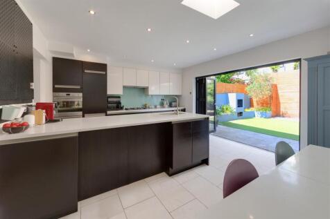 kitchen 2.jpeg