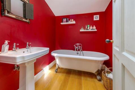 bathroom.jpeg