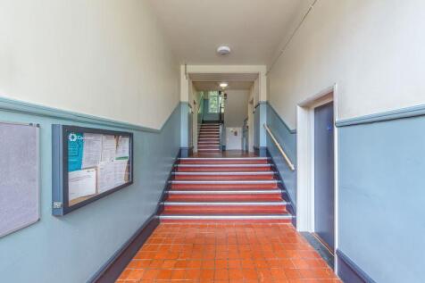 comunnal hall.jpeg