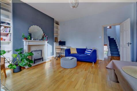 living room 2.jpg