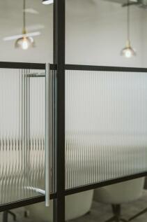 240405_10 White Lion St09.JPG