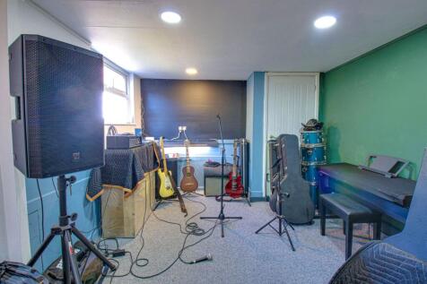 Large Garden Room