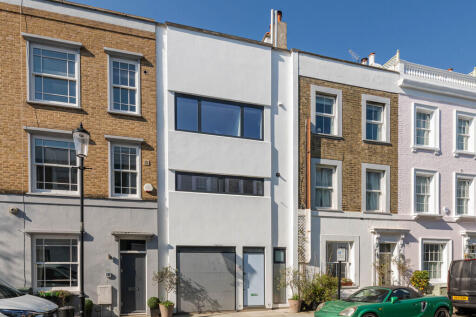 53 Slaidburn St E...