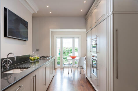 12 Chester Row SW...