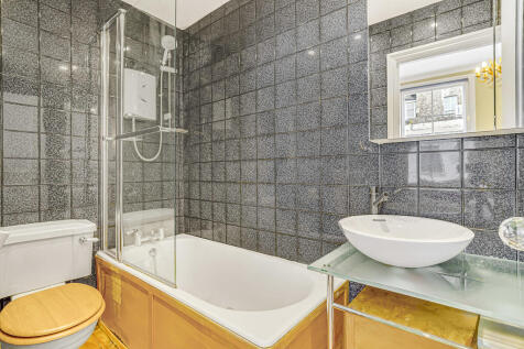 Queen&#39;sGateMews29...