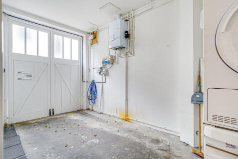 Queen&#39;sGateMews29...