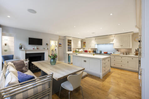 Knight Frank-1, 1...