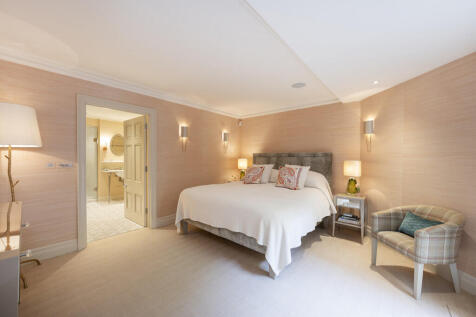 Knight Frank-1, 1...