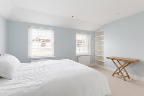 32 Kenway Road SW...