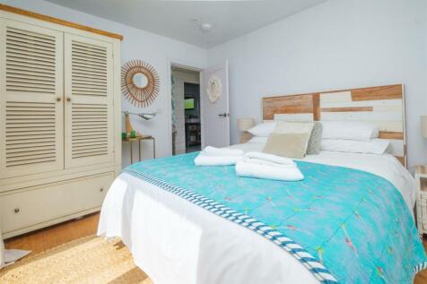 Parry_Omega_Whitsand_Bay-6.jpg