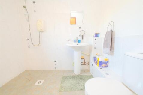 Parry Mercury Lodge PL14 5BQ-7.jpg
