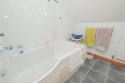 Parry Mercury Lodge PL14 5BQ-13.jpg