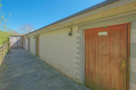 Parry Mercury Lodge PL14 5BQ-23.jpg