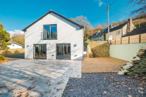 Parry Outside Landslooe Bridge Farm-11.jpg