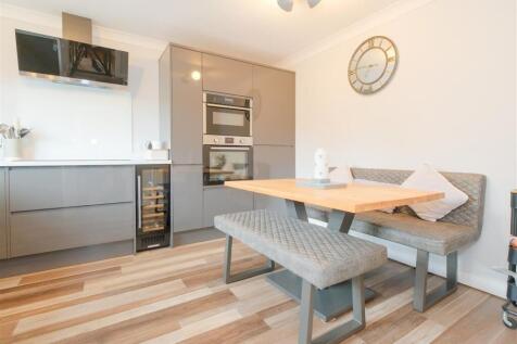 Hewitt Close 6.jpg