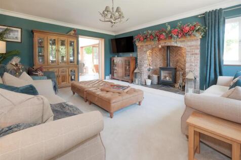 Parry 4 Briars Ryn Pillaton-7.jpg