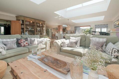 Parry 4 Briars Ryn Pillaton-12.jpg