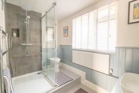 Penrose-Reshoot-Bathroom.jpg