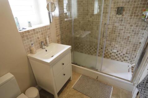 thumbnail_Shower room.jpeg