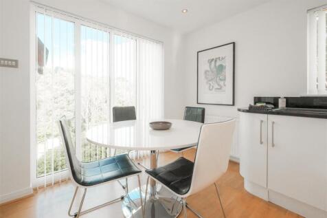 Parry 8 Oakridge St. Mellion-14.jpg