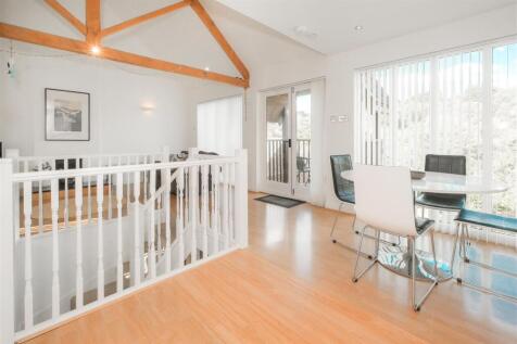 Parry 8 Oakridge St. Mellion-16.jpg