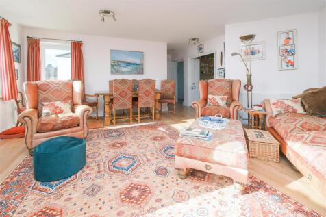 Parry_15 Dymond Court Saltash-5.jpg