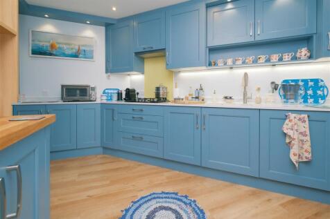 Parry_15 Dymond Court Saltash-6.jpg