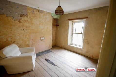REAR DOUBLE BEDROOM 2