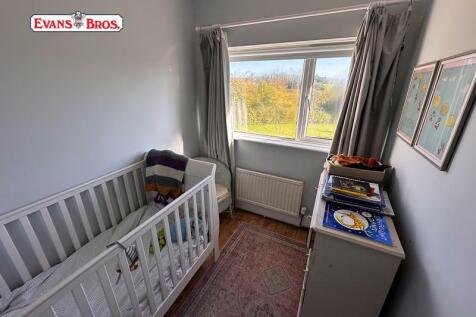 BEDROOM 4 / HOME OFFICE