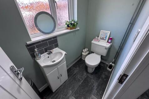 SEPARATE WC