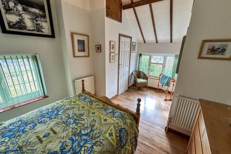 MAIN BEDROOM 1