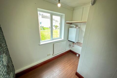 SINGLE BEDROOM 3