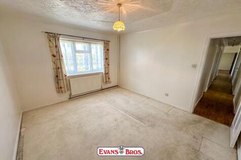 MAIN BEDROOM 1