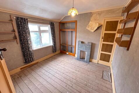 REAR DOUBLE BEDROOM 1