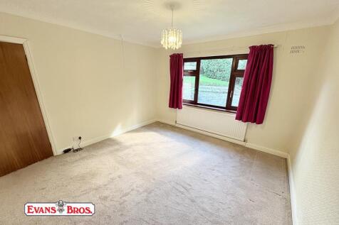 REAR DOUBLE BEDROOM 1