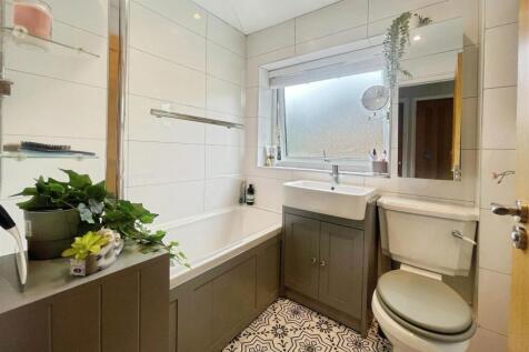 Upstairs Family Bathroom