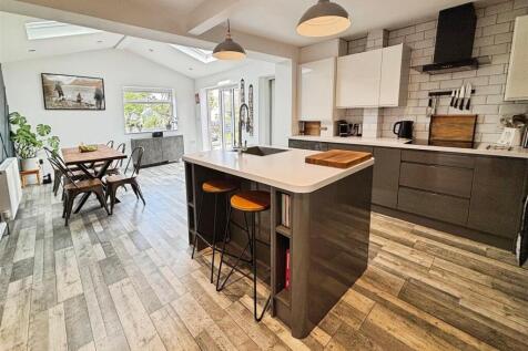 Kitchen/Family Room