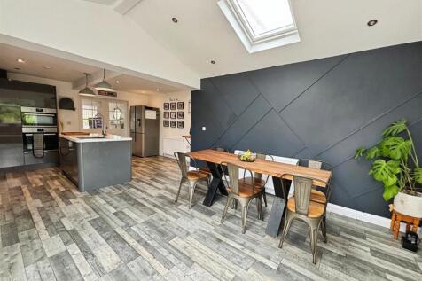 Kitchen/Family Room