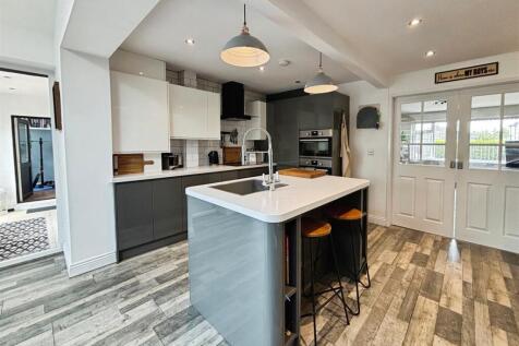 Kitchen/Family Room