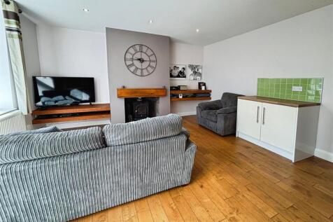 Kitchen/Living Area