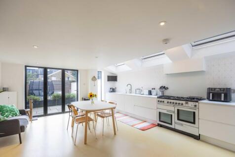 Kitchen/Dining Ro...
