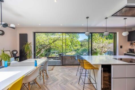 Kitchen / Dining ...