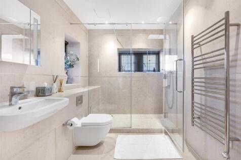 BATHROOM7.jpg