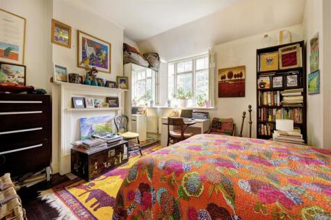 D0397 21 northway bed2.jpg