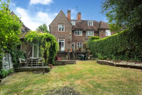 D0397 21 northway gdn2hse2.jpg