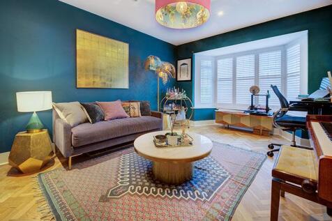 D0407 14 widecombe way frontRec_800px.jpg