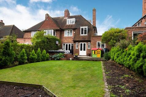 NEW_D0407 14 widecombe way gdn2hse_800px.jpg