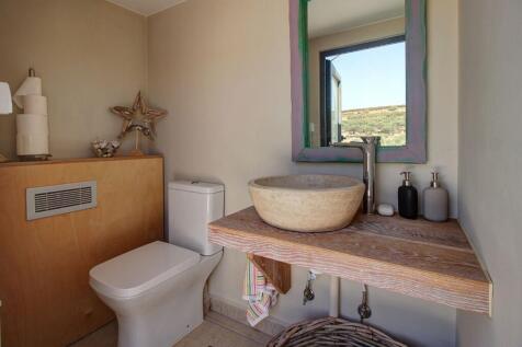 Property Image 100
