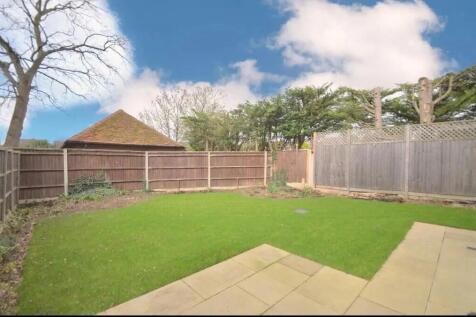 Ickenham - garden