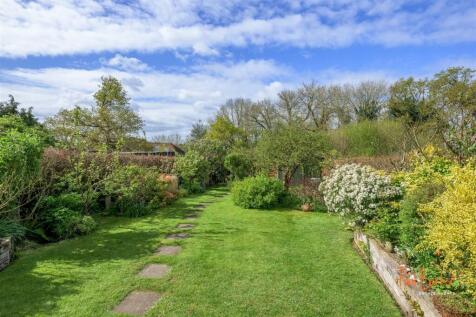 240424 - 47 Westfields, St Albans - 03 [WM].jpg